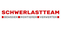 Logo mit dem Schriftzug "SCHWERLASTTEAM" in roter Farbe und darunter ein kleinerer roter Schriftzug: "BEWEGEN | MONTIEREN | VERWERTEN", getrennt durch vertikale Balken.